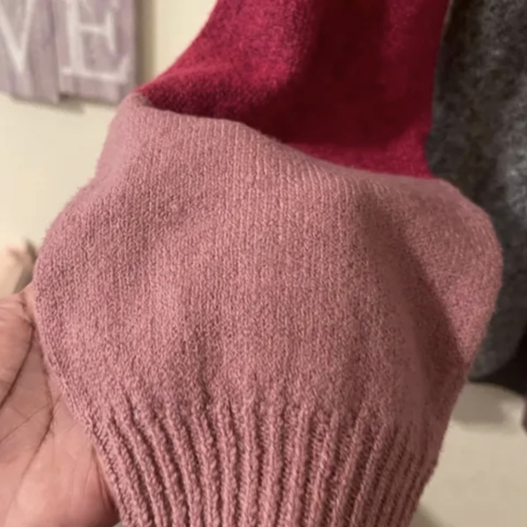 Masked Sweater - Picture 4 of 9